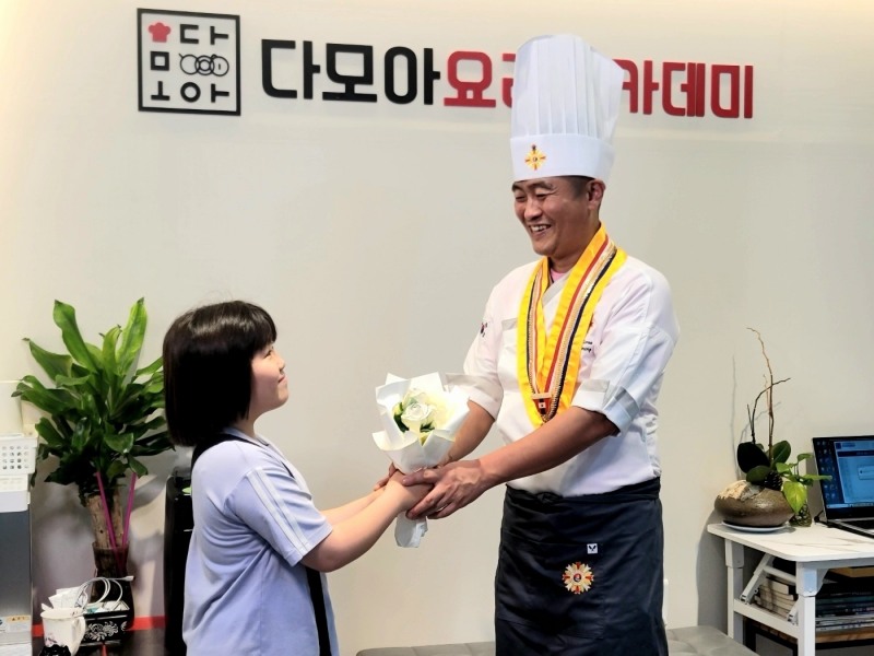 다모아요리학원 소속 웅촌대명복집 황건범 대표 ‘제76회 대한민국 조리기능장’합격
