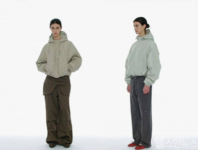 파르티멘토 우먼의 리버시블 후디드 윈드브레이커, 민트그레이 색상 (이미지 제공 : 무신사)