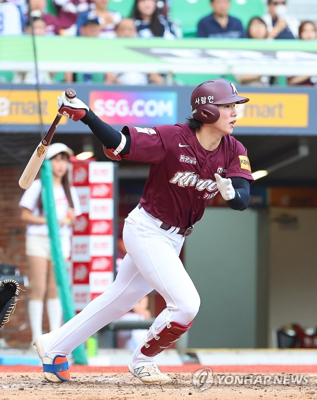 '숨 가쁘게 달려온 7년' 키움 김혜성, 올 시즌 마치고 포스팅 통해 MLB 도전
