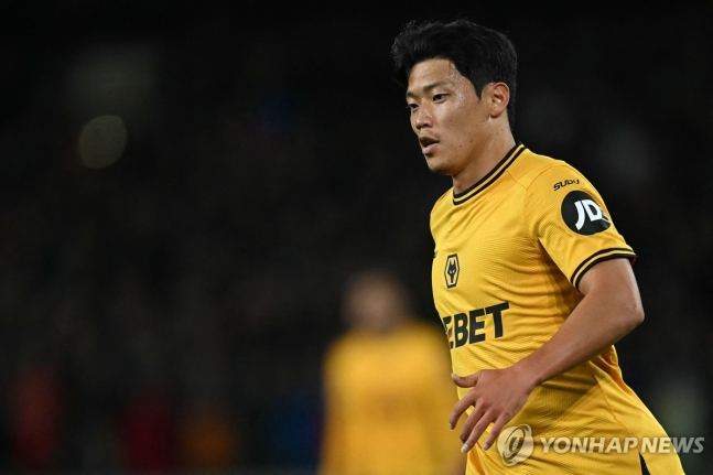 교체로 밀린 황희찬
