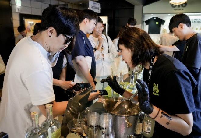 현대카드는 NFT 티켓에서 한 걸음 더 나아가 총 23개 팝업 브랜드와 스트리트 협업 매장에서 사용할 수 있는 NFT 쿠폰을 발행하는 등 NFT의 새로운 경험을 제시했다. ⓒ 현대카드