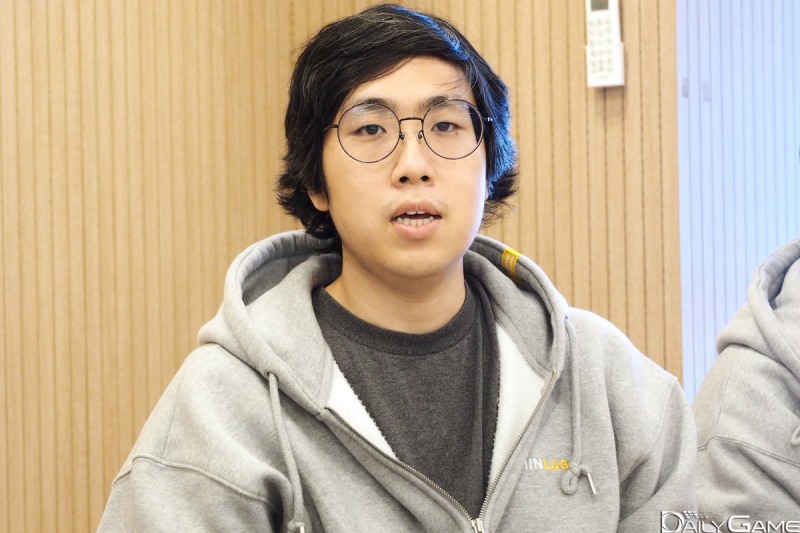 매니지먼트와 용병기업이라는 흥미로운 요소들을 결합했다 소개한 유지현PD.