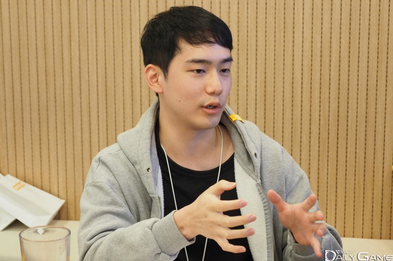 '수령인이 회사인 의문의 생명보험'과 같은 요소도 '프롤로그'에 들어갈 예정이었다는 최재혁 게임 디자이너.