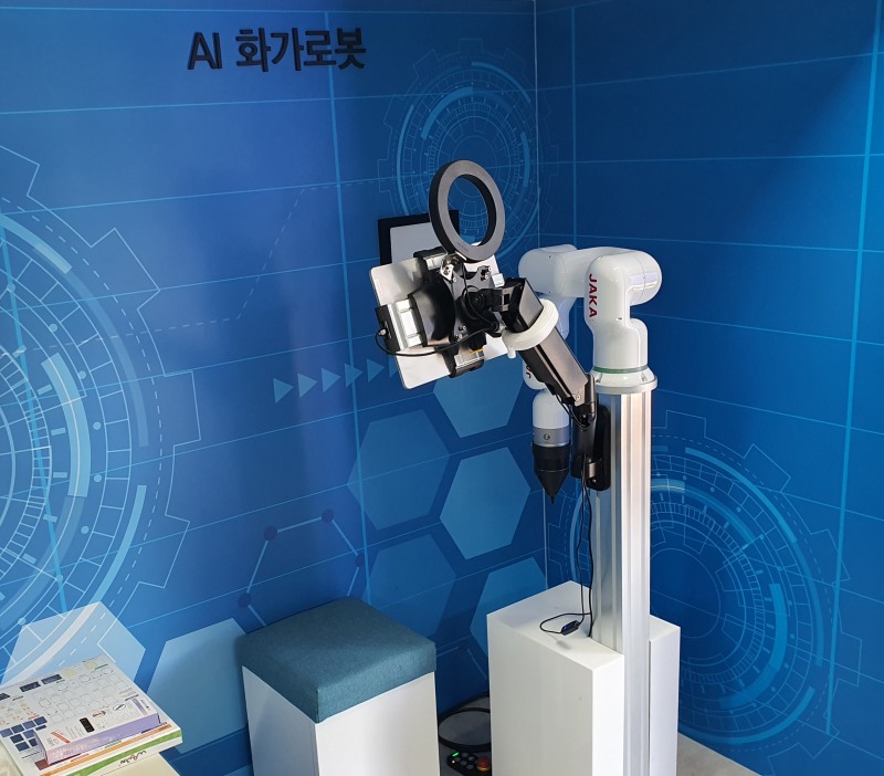 쿳션, 전북교육청 과학버스에 드로잉 로봇 설치… 로봇 체험 교육 지원