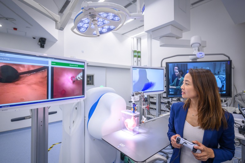 비디오게임 컨트롤러를 활용한 원격 시술 실험이 성공했다(출처=홍콩 중문대학교).