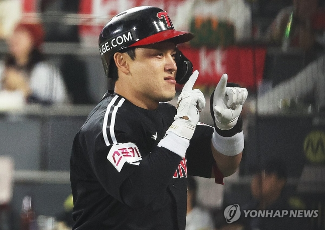 kt 벤자민 상대로 홈런 친 LG 박동원