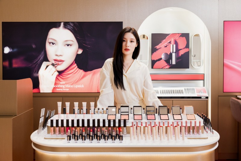 ▲ 로라 메르시에 ‘NEW 캐비어 컬렉션 출시 기념, 더 스테이지 팝업’