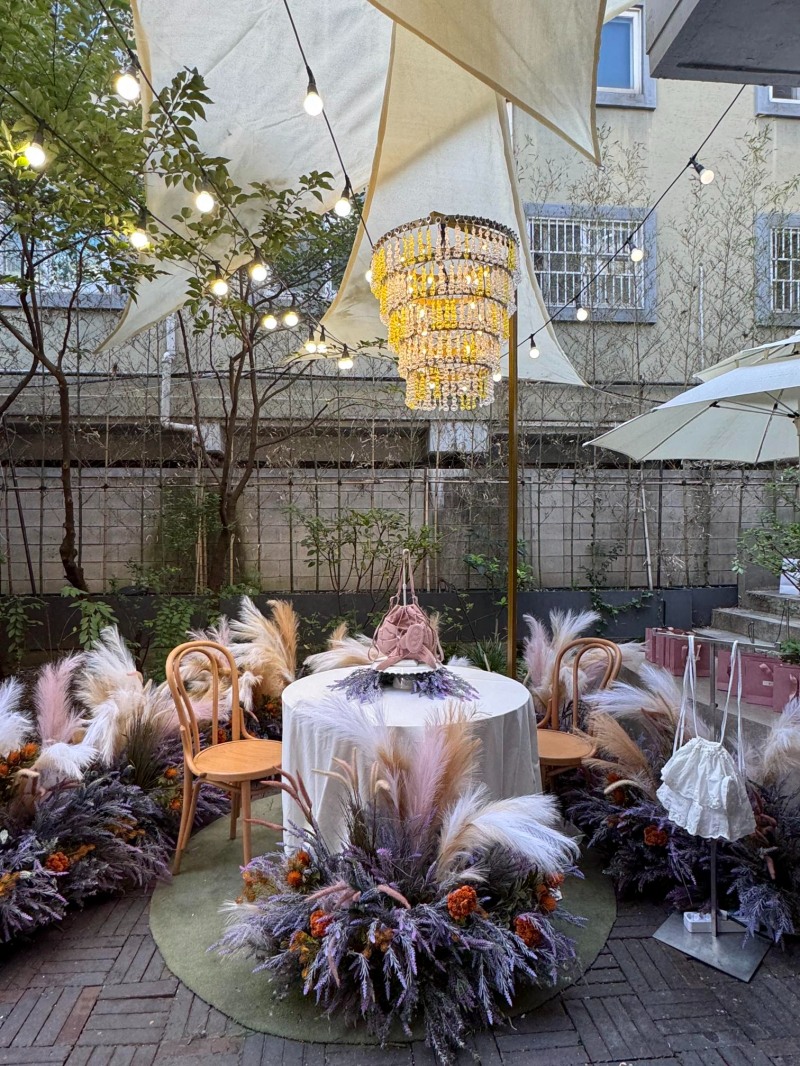 성수에서 열린 아떼 바네사브루노 팝업스토어 현장 (LF 제공)