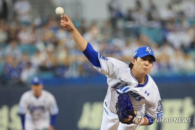 역투하는 원태인