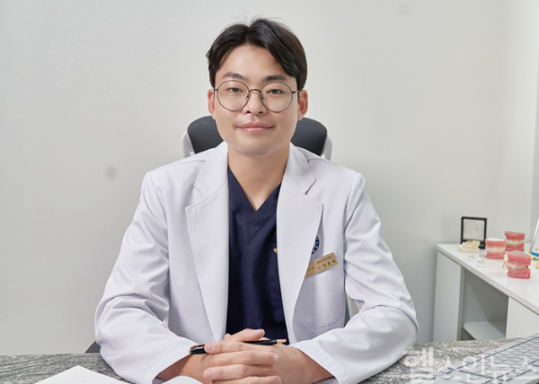 고르다치과의원 부산점 강용욱 대표원장