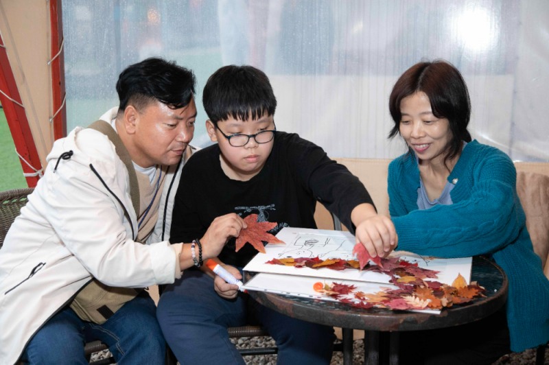 한국노바티스는 한국희귀·난치성질환연합회와 함께 희귀·난치성질환 환우와 가족을 위한 정서 지원 프로그램 ‘치유(CHEERYOU) 시즌 8’을 진행했다. (한국노바티스 제공)