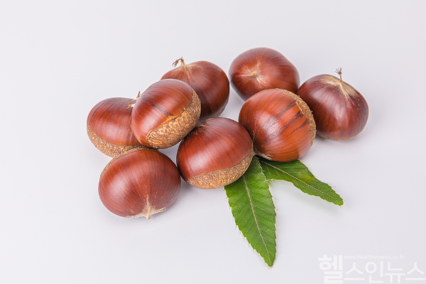 마지막 관문인 수능날까지 수험생들은 건강한 신체와 좋은 컨디션을 유지하는 것이 중요하다. 수험생들의 원기 회복을 돕고 피로 해소 등에 도움이 될만 한 3가지 음식을 소개한다. (클립아트코리아)