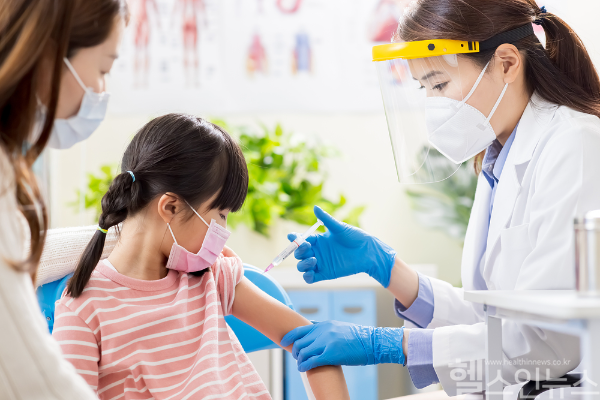 백일해 전체 환자 중 소아청소년이 90%, 영유아 10대 사망 원인 중 하나이기도... 적절한 예방 접종과 일상생활 중 철저한 개인위생 수칙 준수로 예방해야 (클립아트코리아)