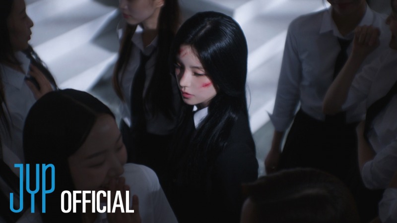 ITZY, 더블 타이틀곡 'Imaginary Friend' 뮤직비디오 티저 영상 공개 몽환美 눈길