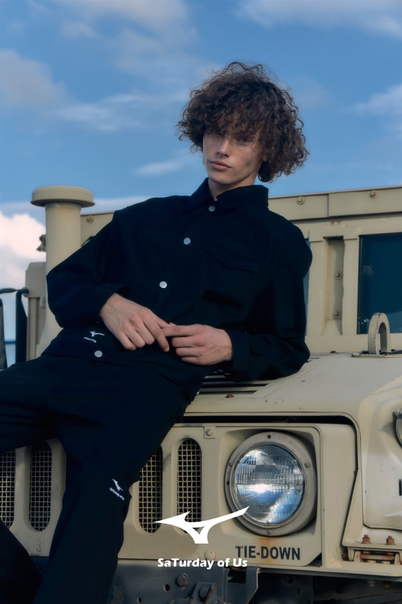 미즈노, 브랜드 STU와 협업하여 콜라보레이션 제품 발매