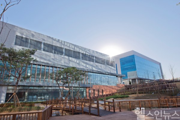 케이메디허브 전임상센터가 2024 한국유전학회 국제 학술대회에서 연구성과 및 기술지원에 대해 소개했다. (케이메디허브 전임상센터 제공)