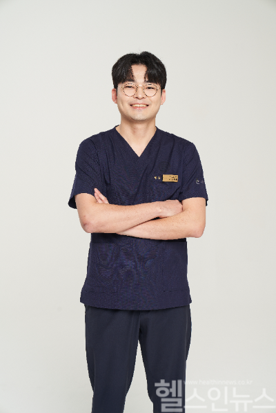 고르다치과의원 부산점 강용욱 대표원장