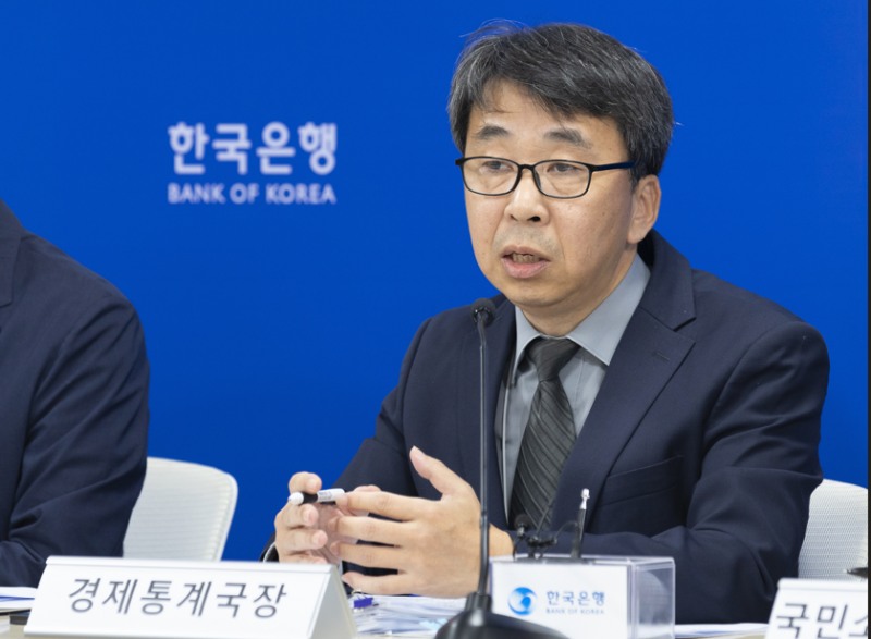 사진: 24일 GDP 설명회 중인 신승철 한은 경제통계국장