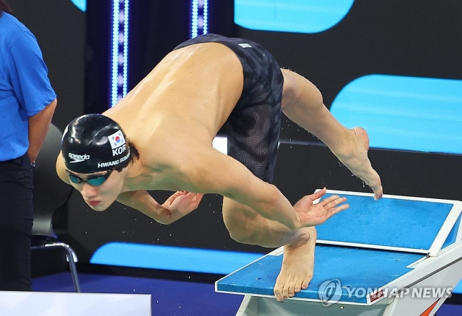 힘찬 역영하는 황선우