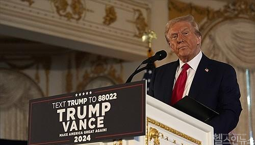 플로리다서 기자회견 하는 트럼프 (연합뉴스 제공)