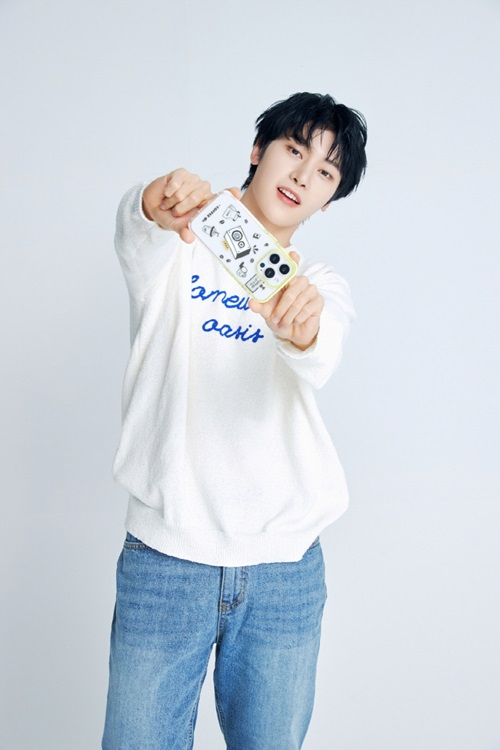 아이쿨(iCOOL), 제로베이스원과 함께한 숨멎 비주얼 광고 비하인드컷 공개