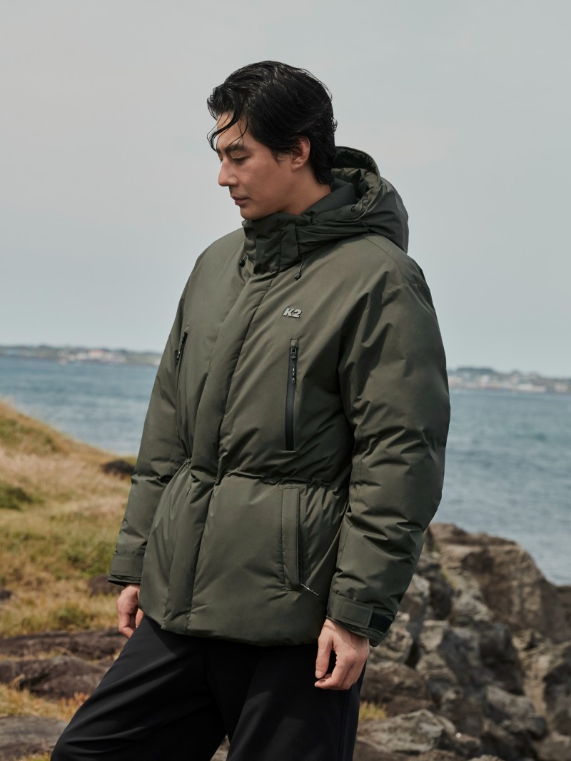 조인성이 착용한 씬에어 아난타 카키 (K2제공)