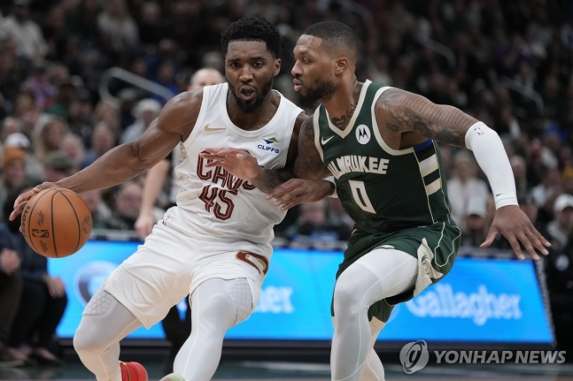 도너번 미첼과 데이미언 릴러드