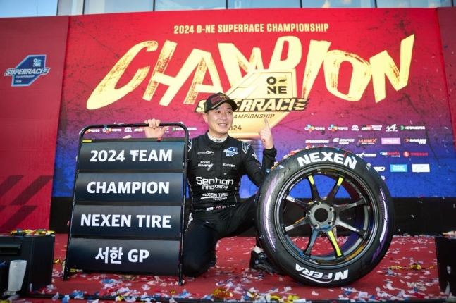 2024 슈퍼레이스 슈퍼 6000 클래스 챔피언에 오른 장현진