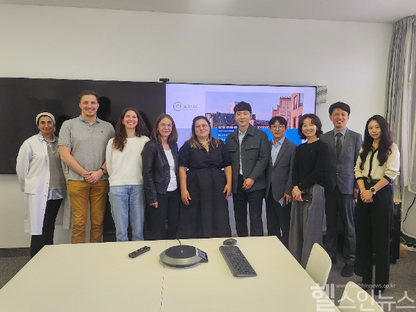 SMC-Charite 공동 심포지엄 단체사진 (삼성서울병원 제공)