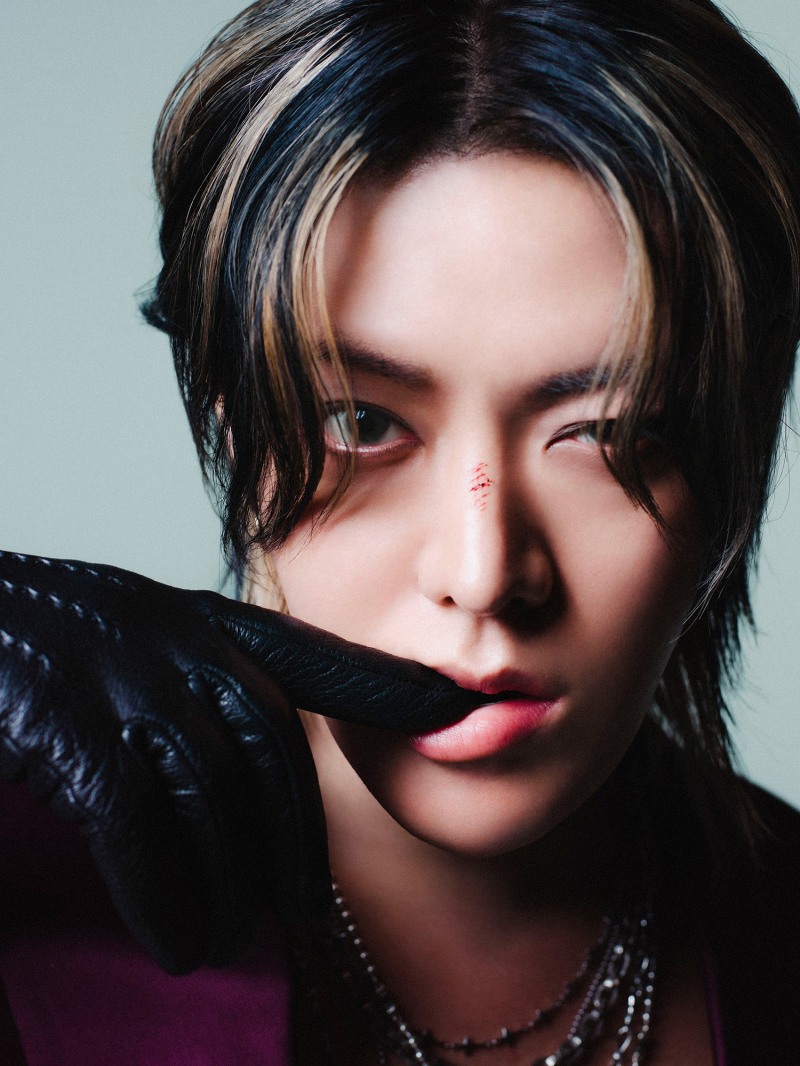 NCT 유타 첫 솔로 앨범 ‘Depth’, 美 그래미닷컴 “솔로 아티스트 유타의 ‘깊이’를 보여주며 새로운 첫인상을 남긴 작품” 호평