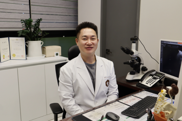 이윤형 비앤비뇨의학과의원 원장