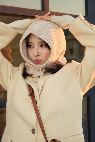 이나연 픽 겨울 패션아이템은?.. ‘캐시미어 바라클라바’