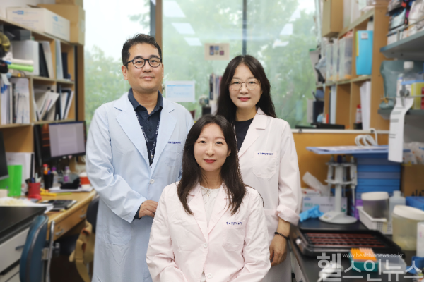 (왼쪽부터)제1저자 이무승 박사, 제1저자 손예슬 박사, 연구책임자 손미영 박 (한국생명공학연구원 제공)
