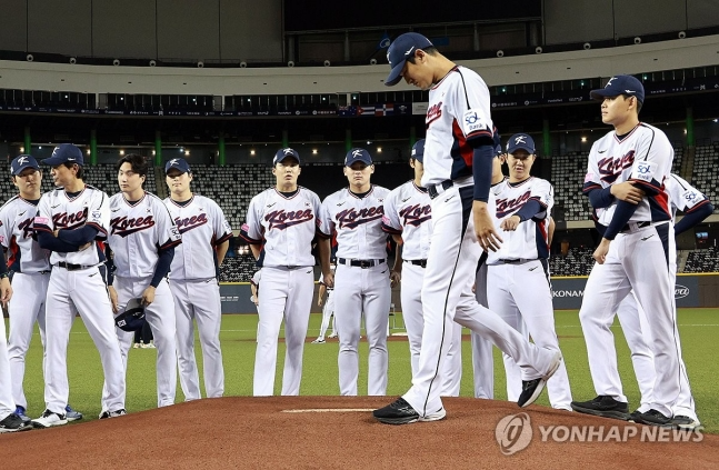 고영표, '타이베이돔 마운드 점검'