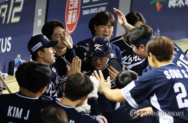 '남은 경기는 다 이길 것' 나승엽, 프리미어12 대표팀 첫 홈런