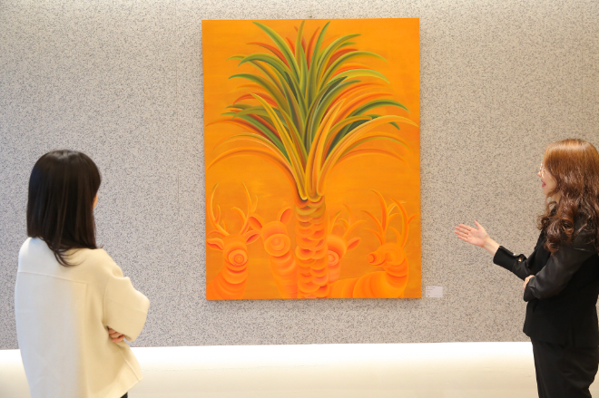 KB국민은행은 프라이빗뱅킹(PB) 브랜드인 KB GOLD&WISE의 ‘갤러리뱅크’가 새단장을 마쳤다고 14일 밝혔다. 사진은 KB GOLD&WISE의 ‘갤러리뱅크’에 전시 중인 임영주 작가의 ‘동화(同化_Reindeer)'의 모습. (사진 = KB국민은행 제공)