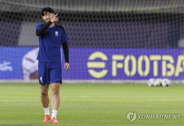 '축구하기 딱 좋은 상황' 홍명보호, 승리 위한 최적 조건...양탄자 잔디+붉은 유니폼