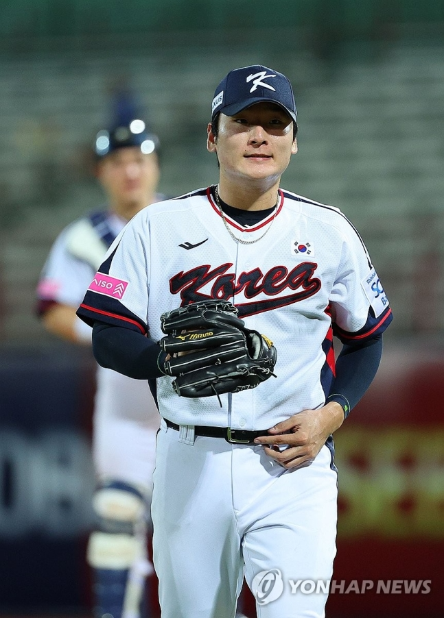 '혼신의 역투' 곽빈, 쿠바 상대로 4이닝 3피안타 5탈삼진 무실점 쾌투