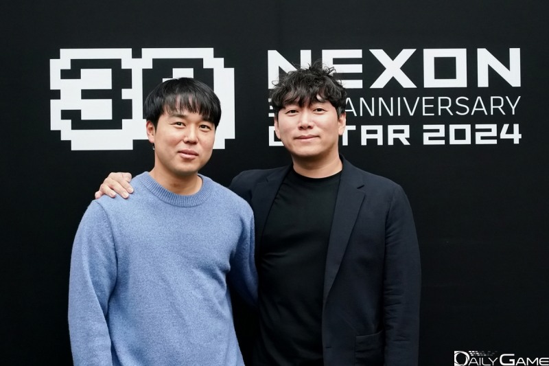 네오플의 박정완 디렉터와 윤명진 대표.