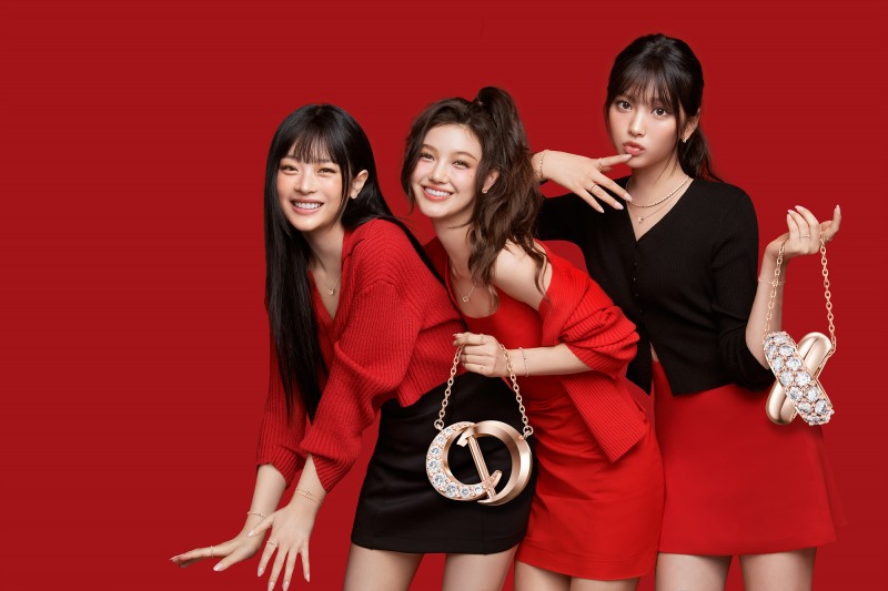 스톤헨지, 홀리데이다이아 출시