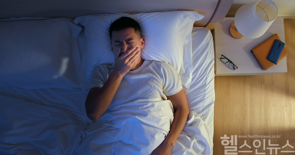 코골이, 수면무호흡증 등 다양한 수면장애가 반복되면 발기부전의 원인이 될 수 있어 주의가 요구된다. (클립아트코리아)
