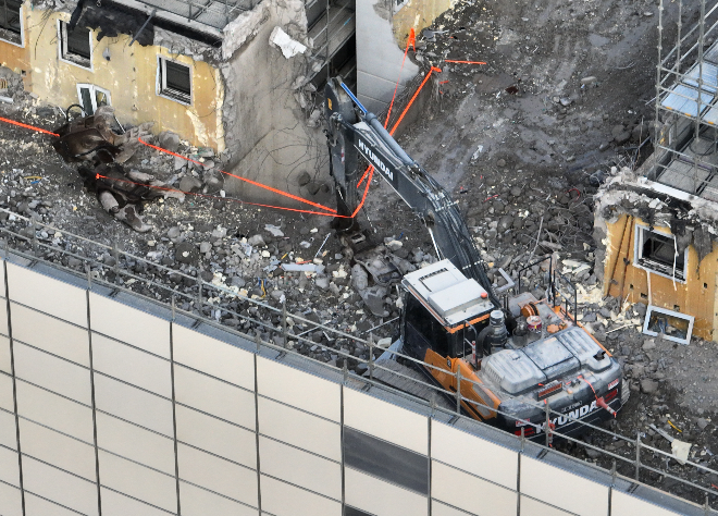 '주차장 붕괴' 검단신도시 아파트 골조 파쇄 시작. ⓒ연합뉴스