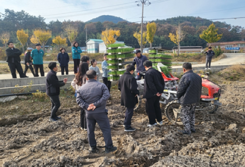 양파 정식 농기계 연시회 (사진제공 = 무안군)