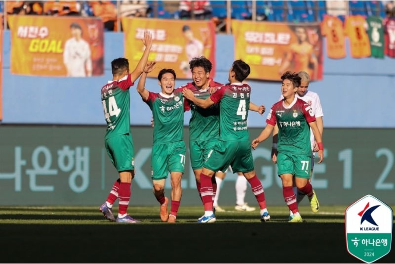 대전하나시티즌, 상대 자책골에 힘입어 제주 유나이티드에 2-1 역전승...시즌 8위로 마무리