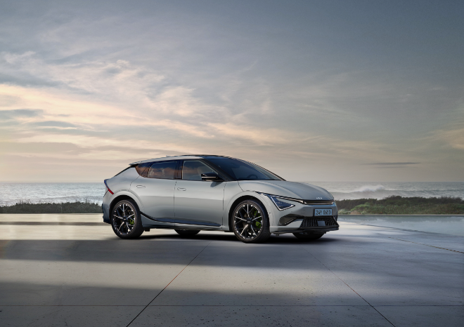 기아가 '더 뉴 EV6 GT'의 계약을 26일부터 시작한다. ⓒ 기아