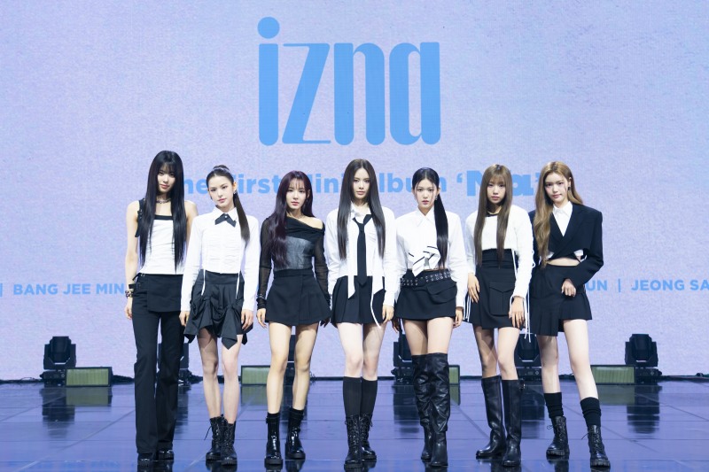 izna(이즈나), 데뷔 동시에 국내외 차트 안착…‘당찬 자신감+확신’ 통했다