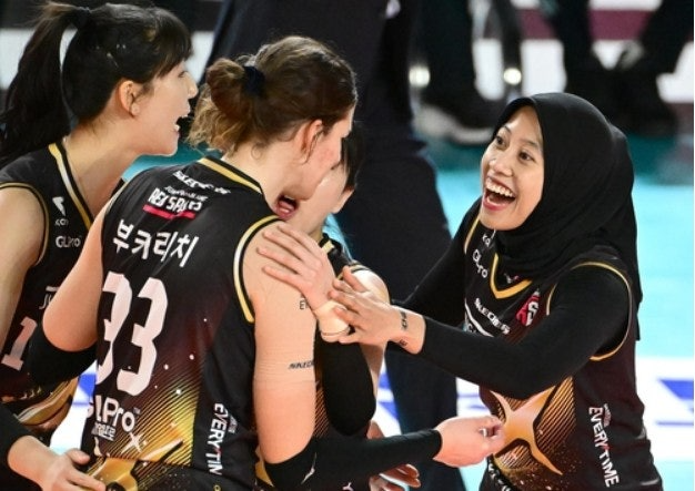 정관장, 도로공사에 3-0 완승...3위 IBK기업은행에 승점 3점 차로 추격