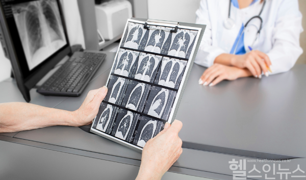 노인 유병률이 특히 높은 만성폐쇄성폐질환, 평소 예방수칙 철저하게 준수해야 하고 정기적인 검진으로 조기 발견하는 것이 필요하다. (클립아트코리아)