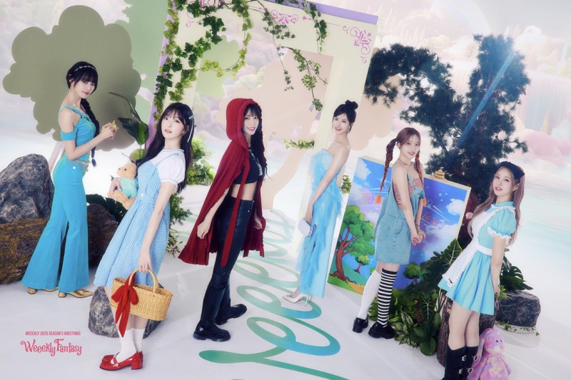 위클리, 2025 시즌 그리팅 ‘위클리 판타지’ 출시…콘셉트 포토 깜짝 공개