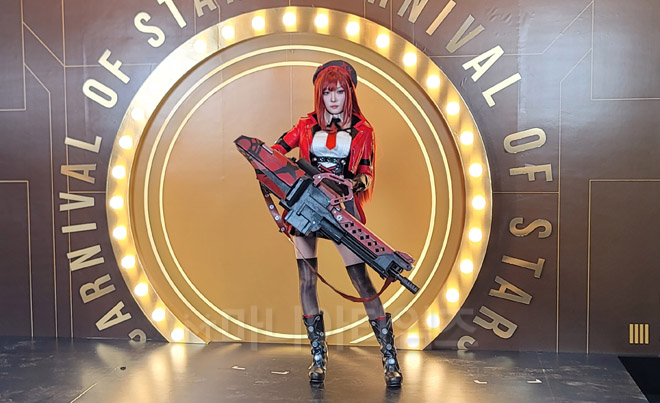 니케 부스에서 코스프레 행사가 열리고 있다. 사진 : 이동근 기자